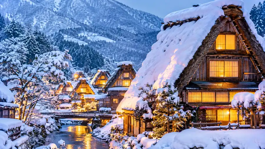 Shirakawa-go in Winter: Snow Season and Illumination Guide