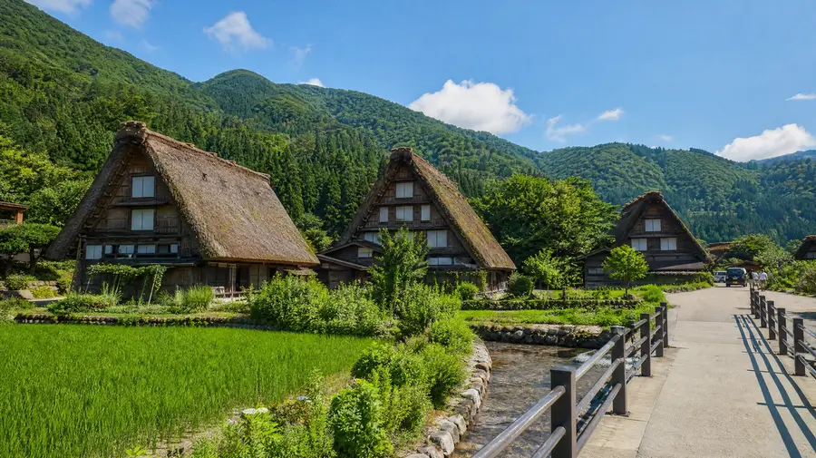 How to Get to Shirakawa-go: Complete Bus and Travel Guide